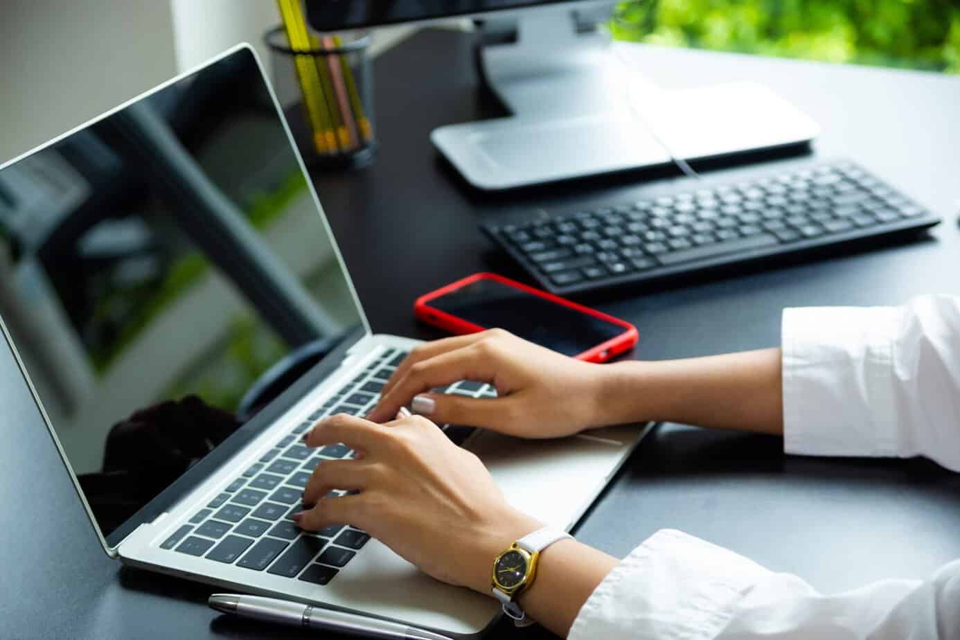 Compare Your Laptop Insurance Options To Save Big